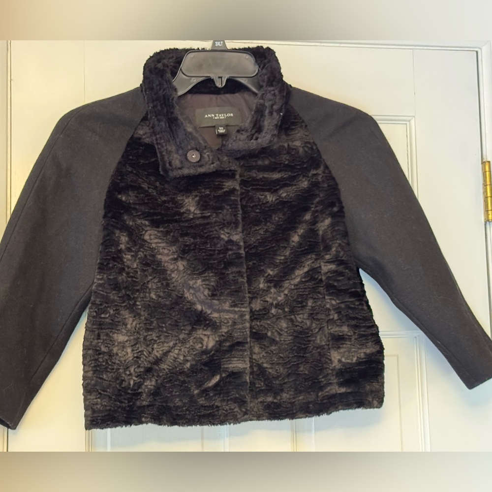 Ann Taylor‎ Black Bomber Jacket